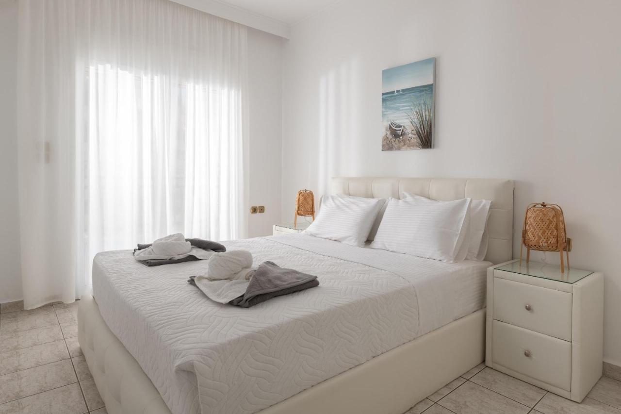 White&Blue Luxury Suites Ialysos  Exterior foto