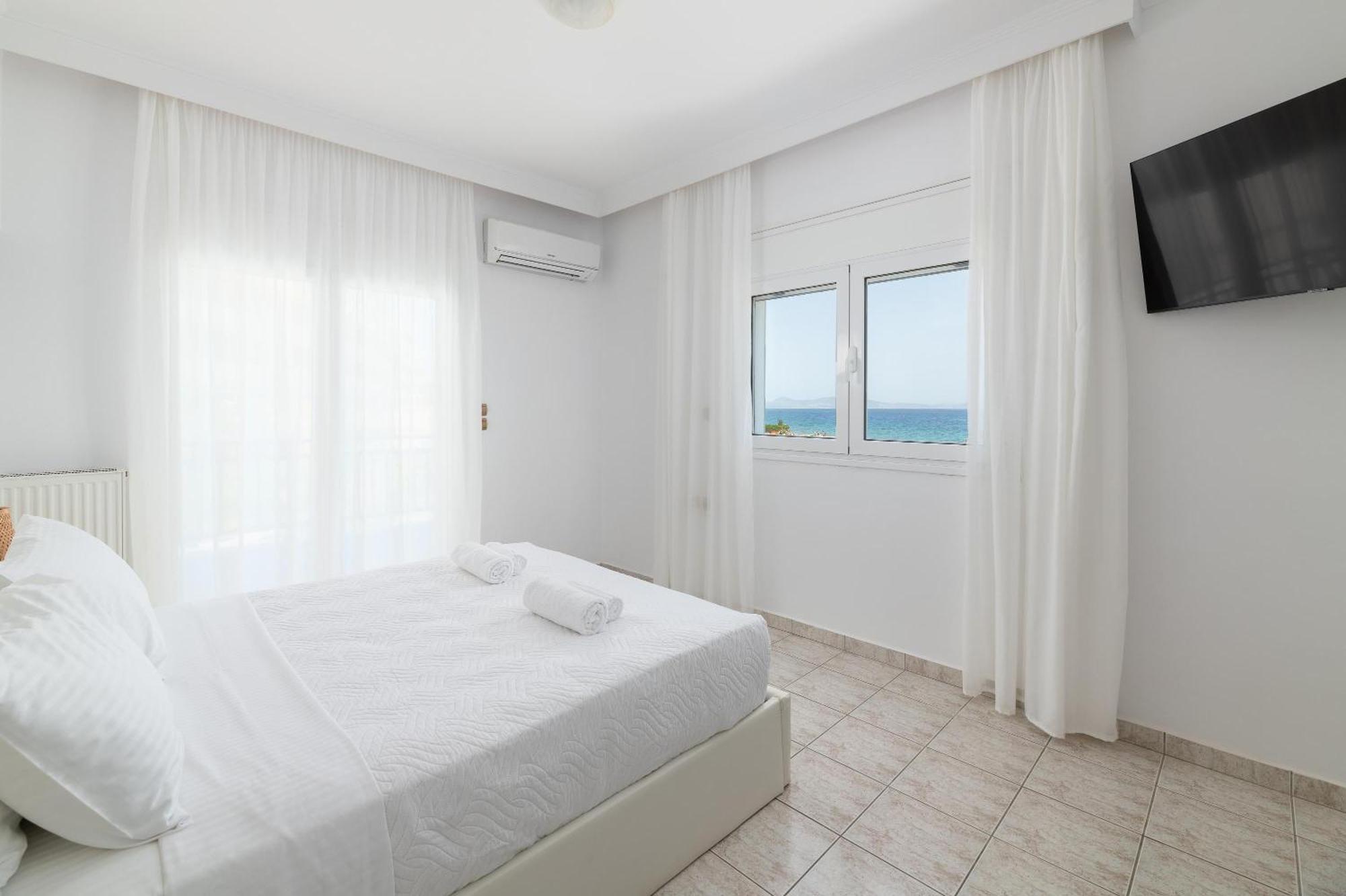 White&Blue Luxury Suites Ialysos  Exterior foto