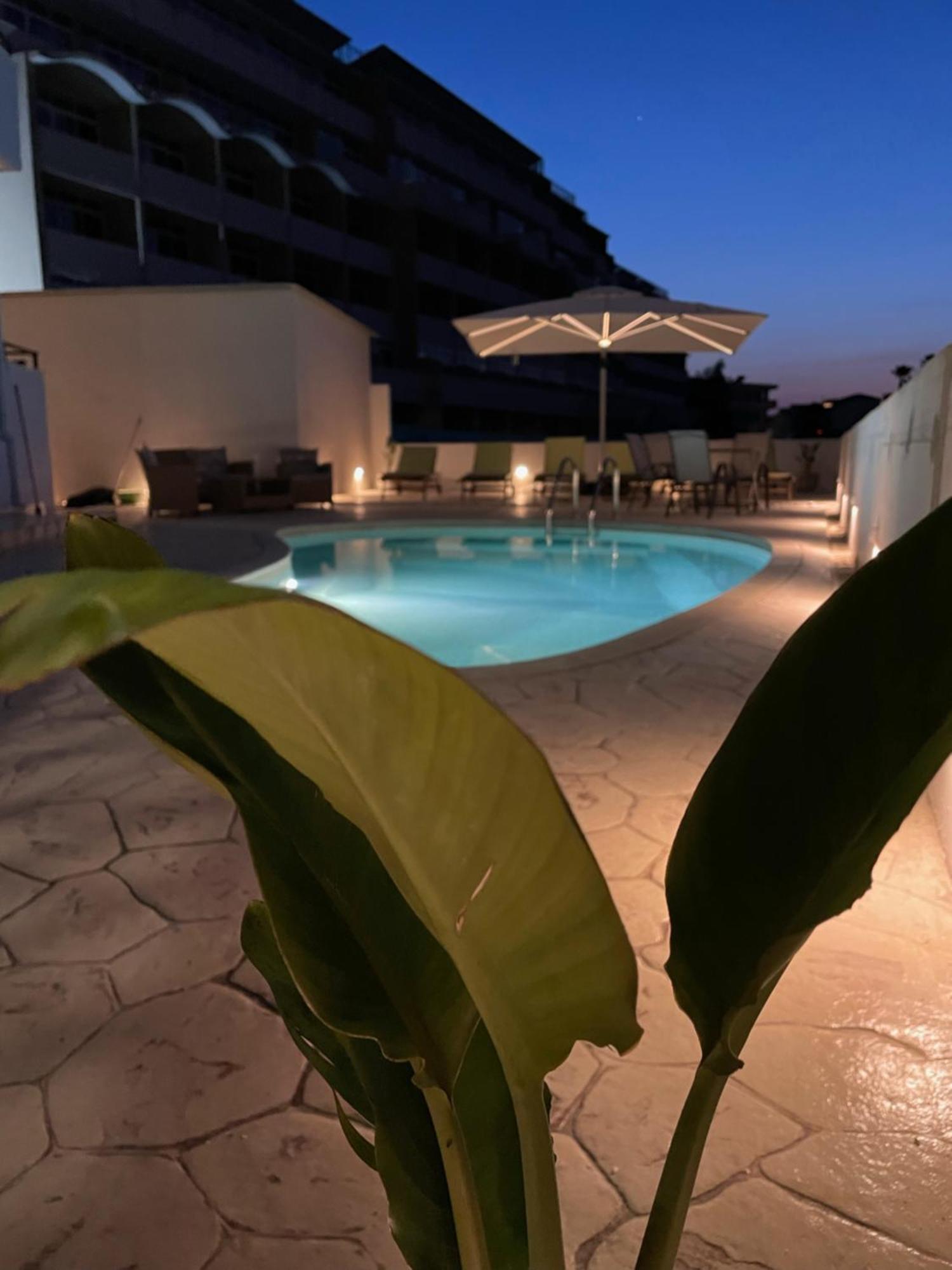 White&Blue Luxury Suites Ialysos  Exterior foto